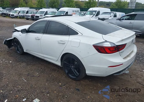 2021 Honda Insight Touring z USA, uszkodzony, nr VIN 19XZE4F91ME006392